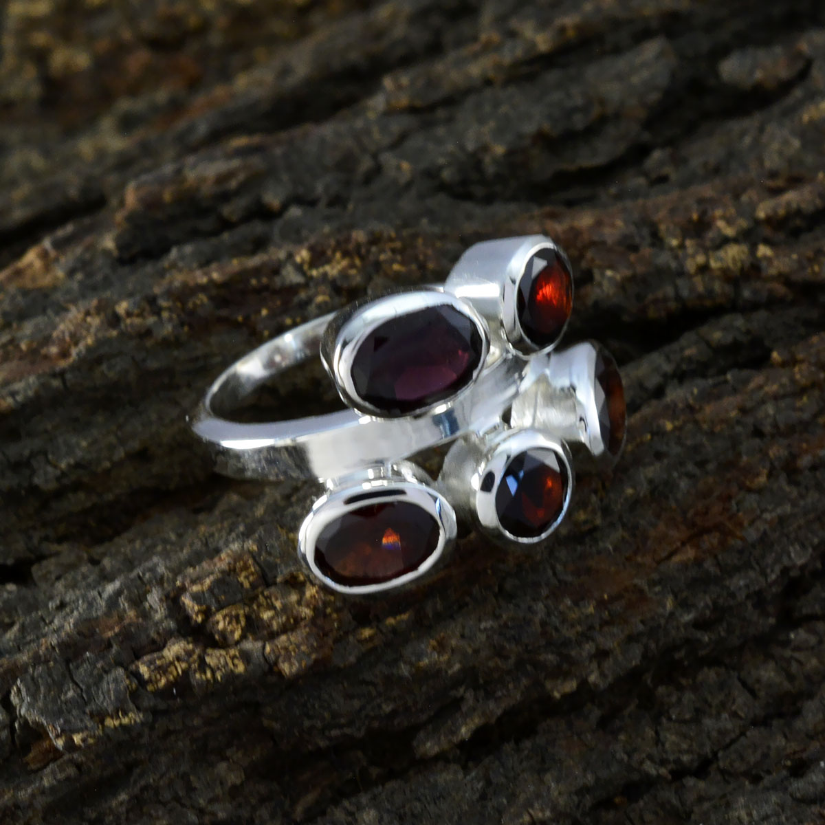 Teresa Modern Red Penta Ring