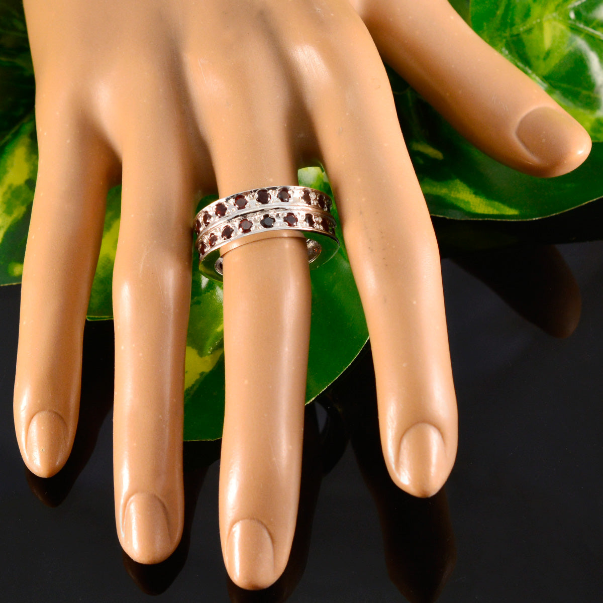 Skylar Eternity Red multiple Band