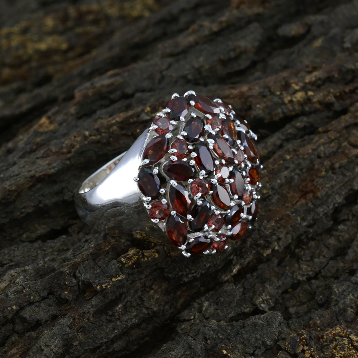 Zoey Heritage Red multiple Ring