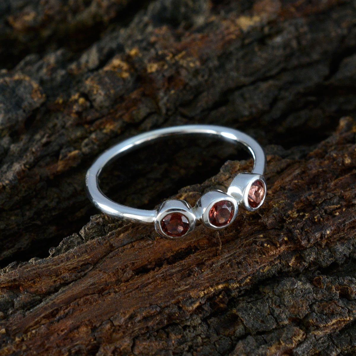 zazlle Sophisticated Red Trilogy Ring