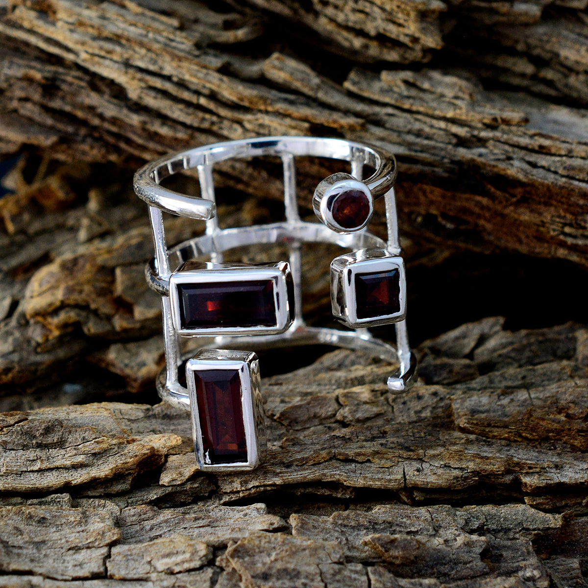 Elena Signet Red quarter Ring
