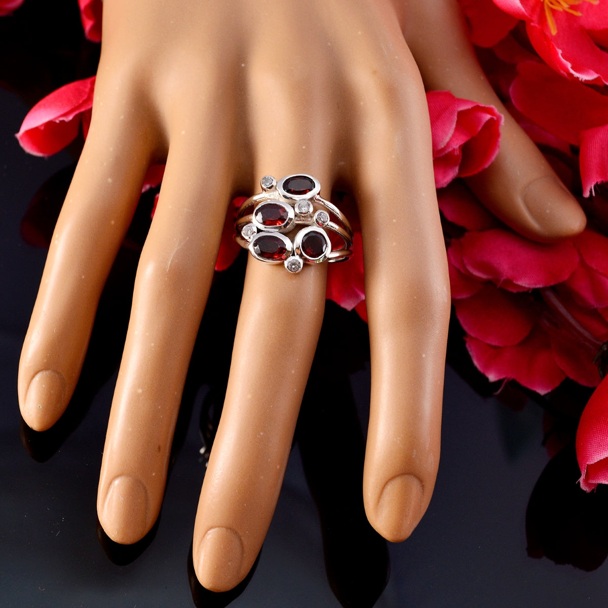 Aisha Sophisticated Red quarter Ring