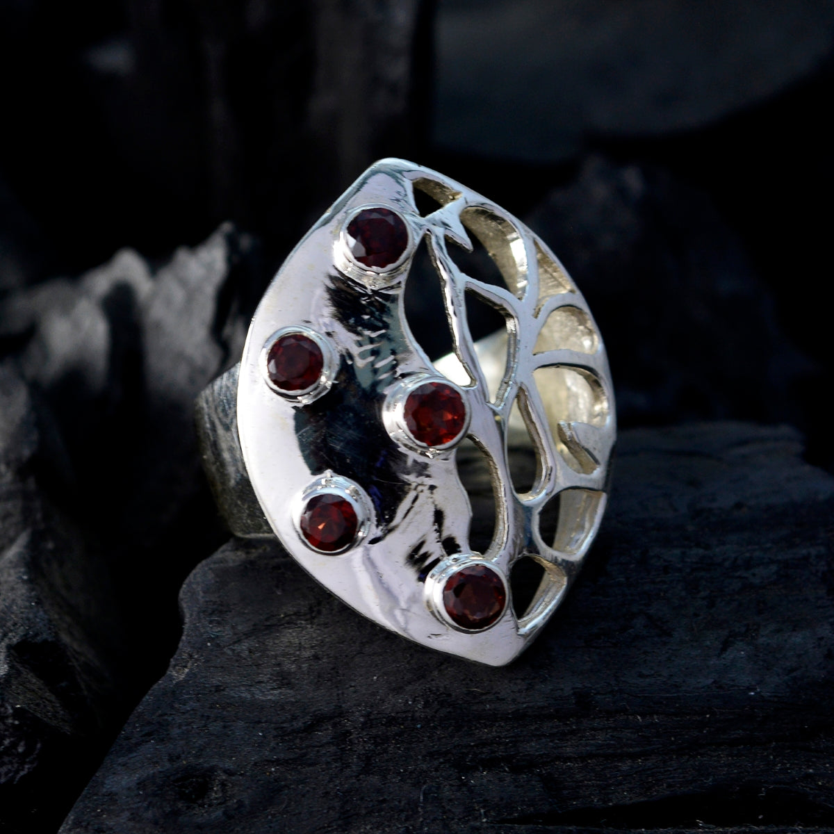 Mila Modern Red Penta Ring