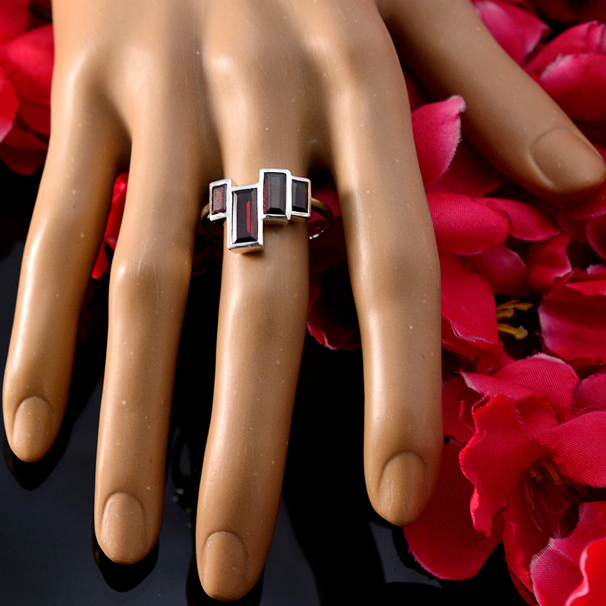 Nova Cultural Red quarter Ring