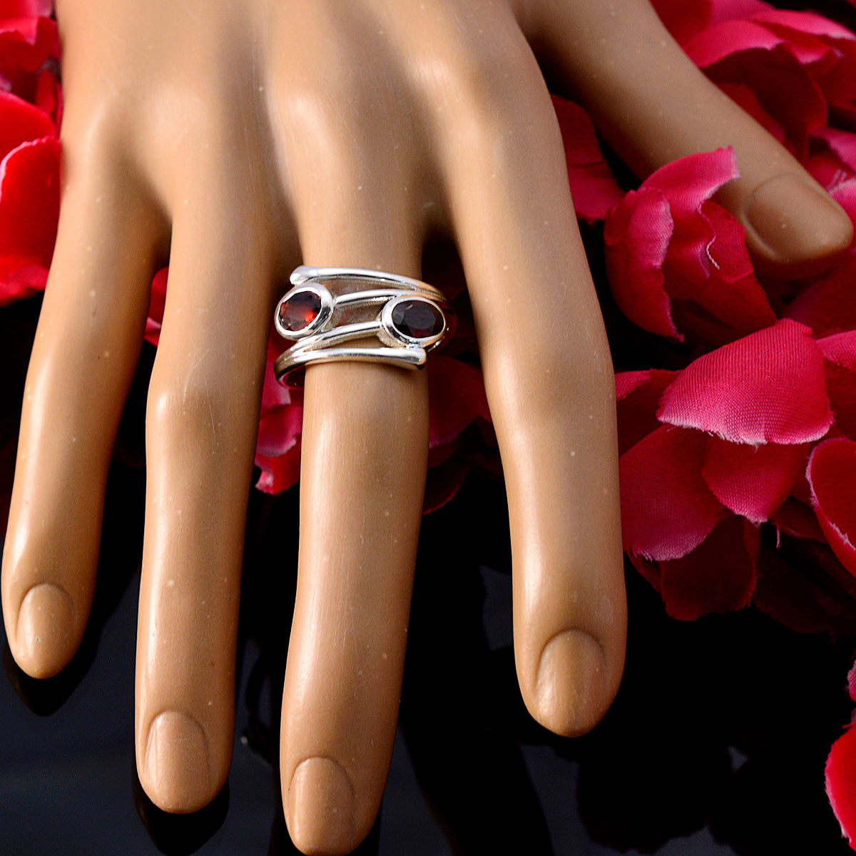 Maria Artisan Red Toi et Moi Ring