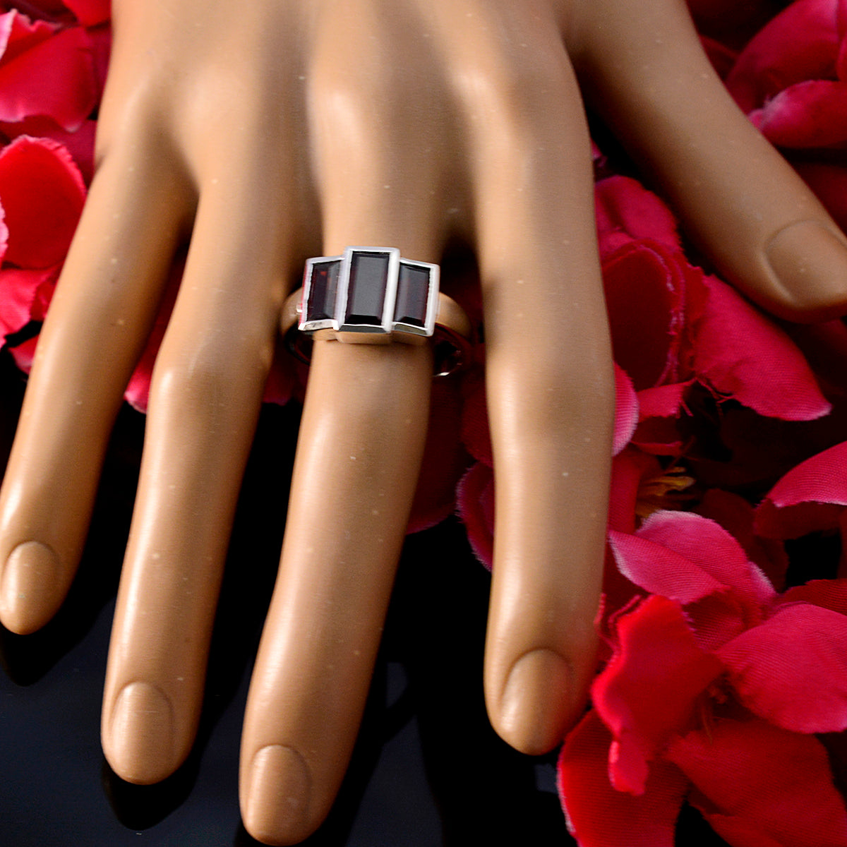 Antonia Luxurious Red Trilogy Ring