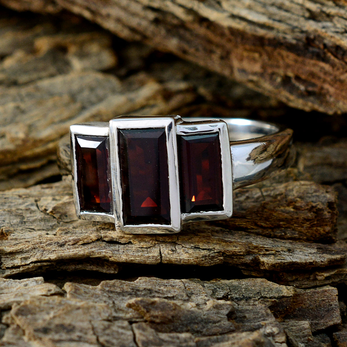 Antonia Luxurious Red Trilogy Ring