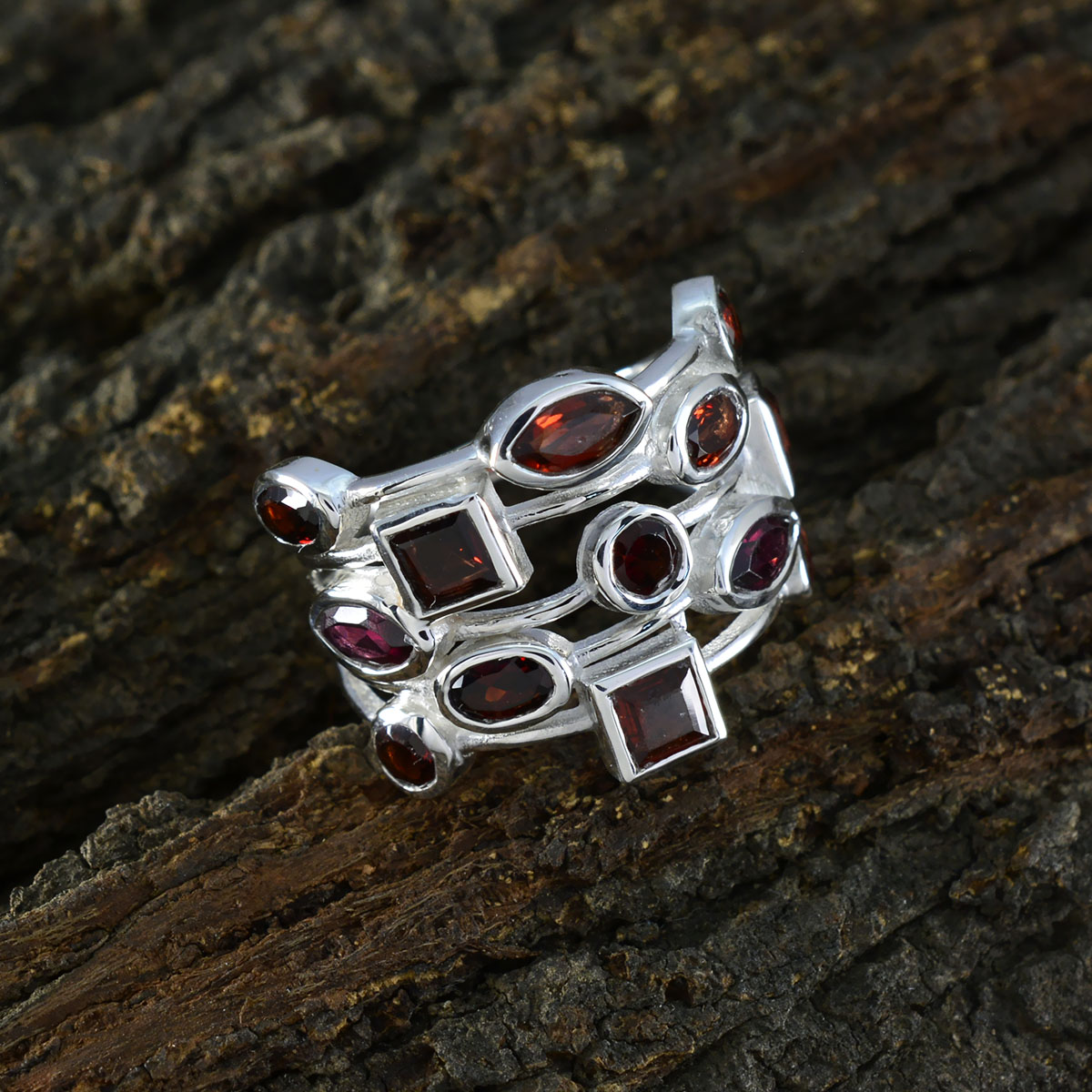 Freya Trendy Red multiple Ring