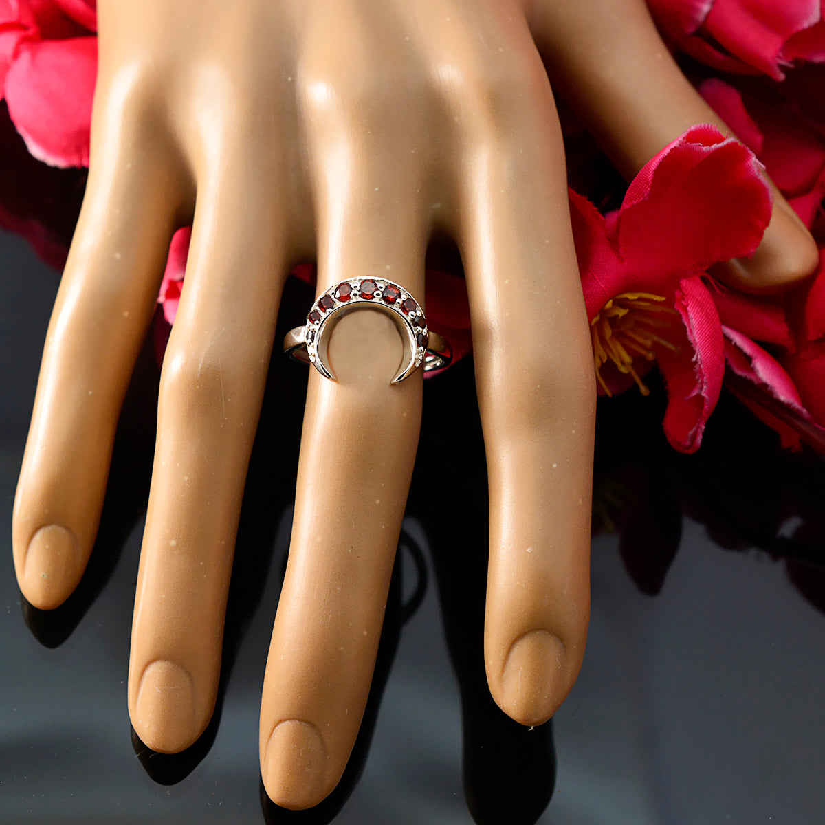 Isabelle Feminine Red multiple Ring