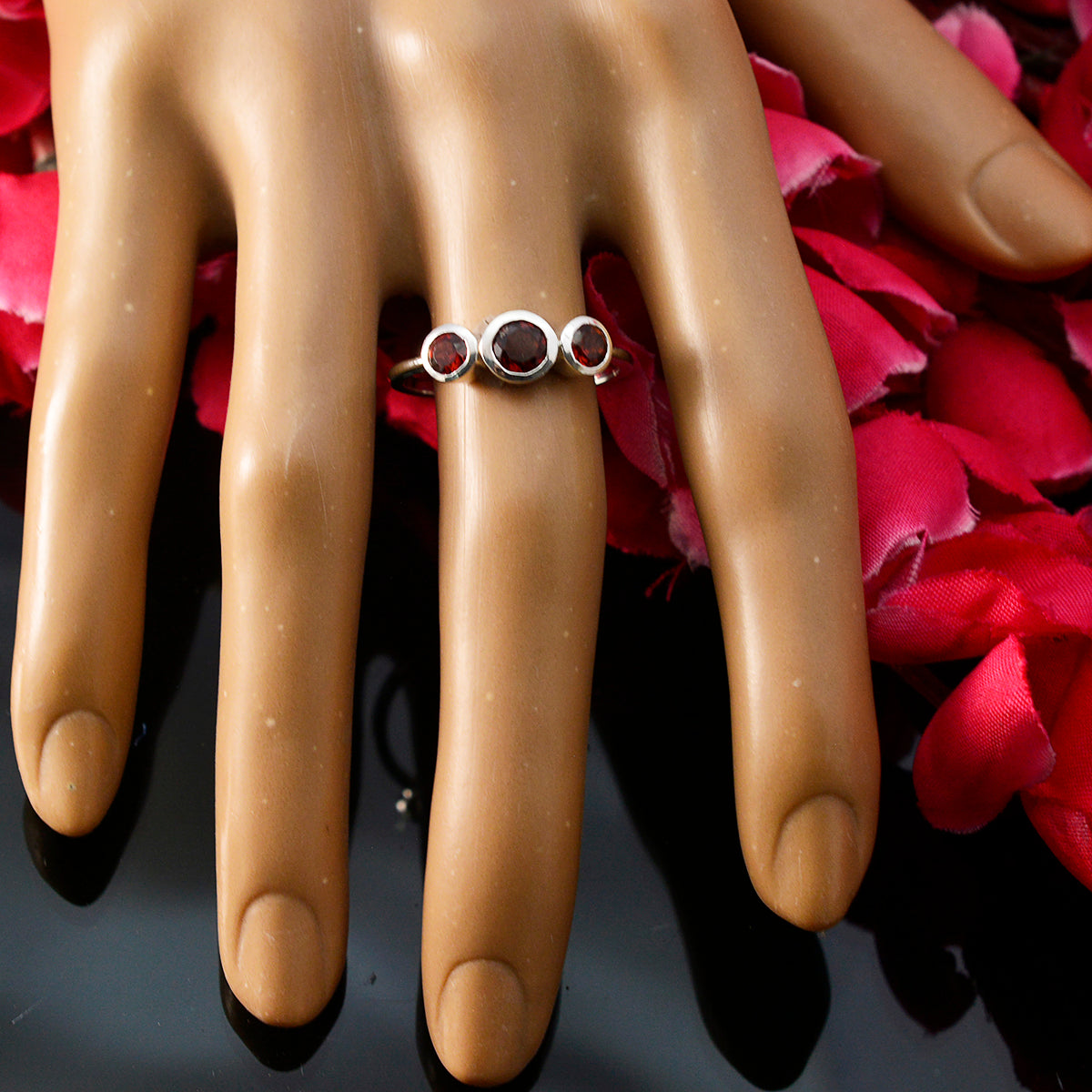 Wen Trendy Red Trilogy Ring