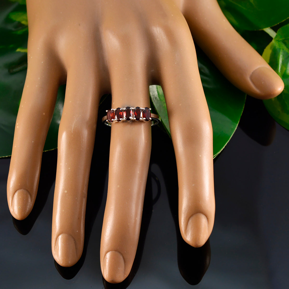 Xiu Sophisticated Red Penta Ring