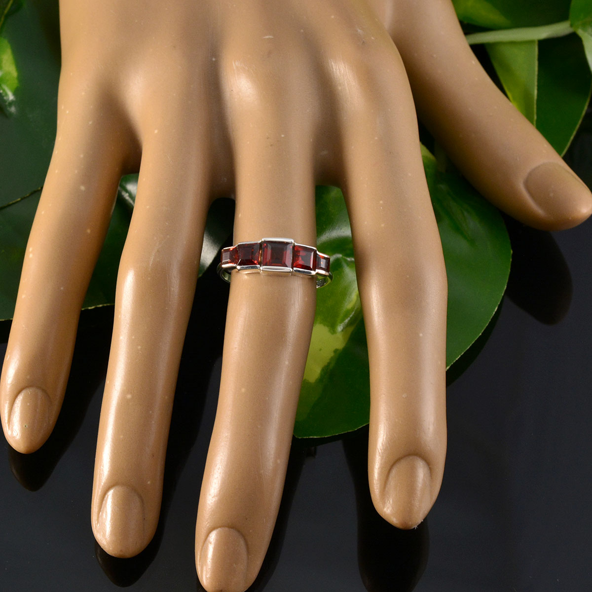 Aiko Sophisticated Red Penta Ring