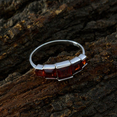 Aiko Sophisticated Red Penta Ring