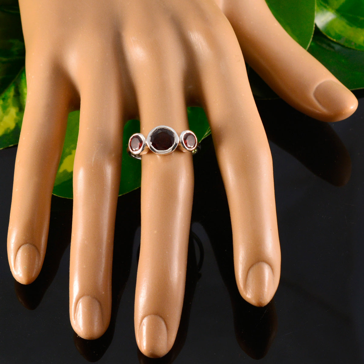 Yuki Contemporary Red Trilogy Ring