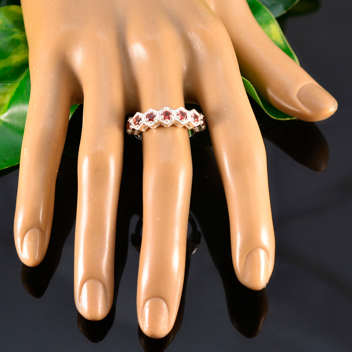 Jiwoo Contemporary Red Hepta Band