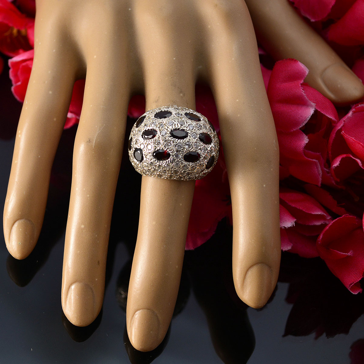 Agnes Modern Red multiple Ring