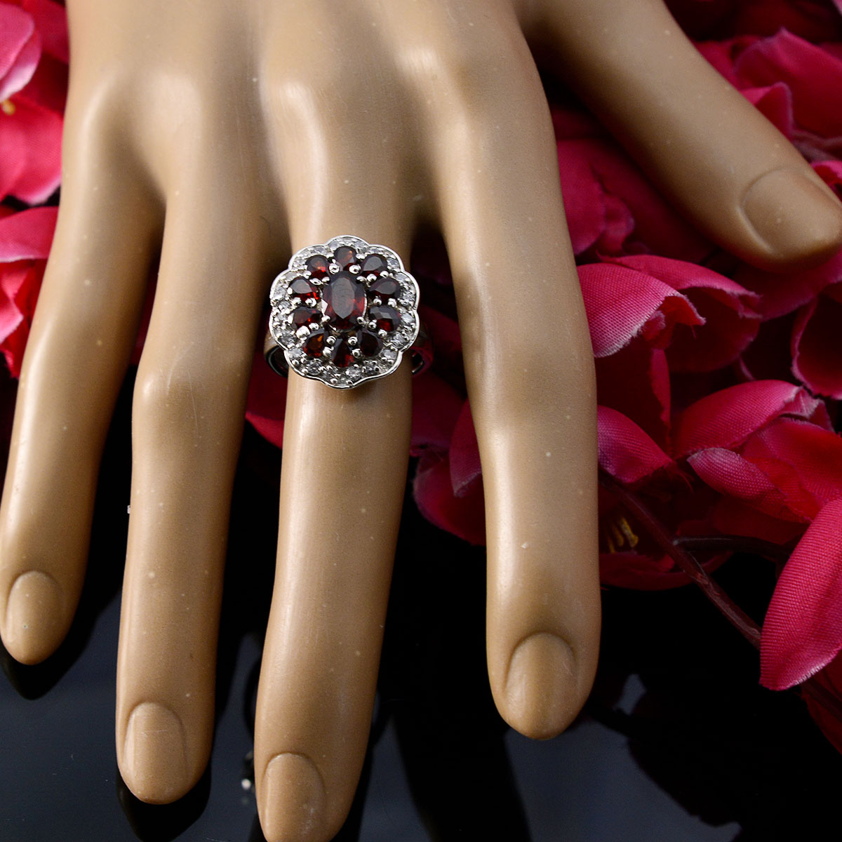 Sofia Modern Red multiple Ring