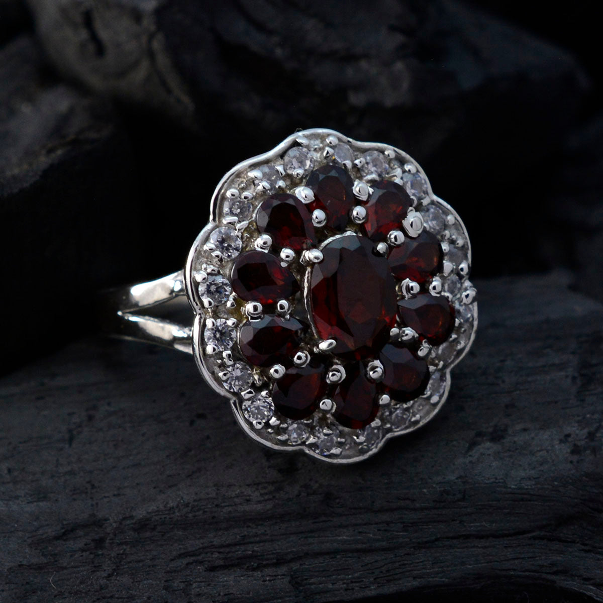 Sofia Modern Red multiple Ring