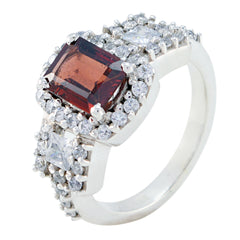 Siti Graceful Red Halo Ring Garnet Red