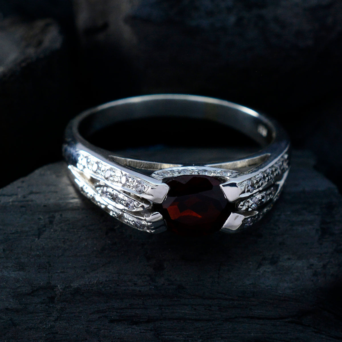 Pilar Artisan Red Halo Ring