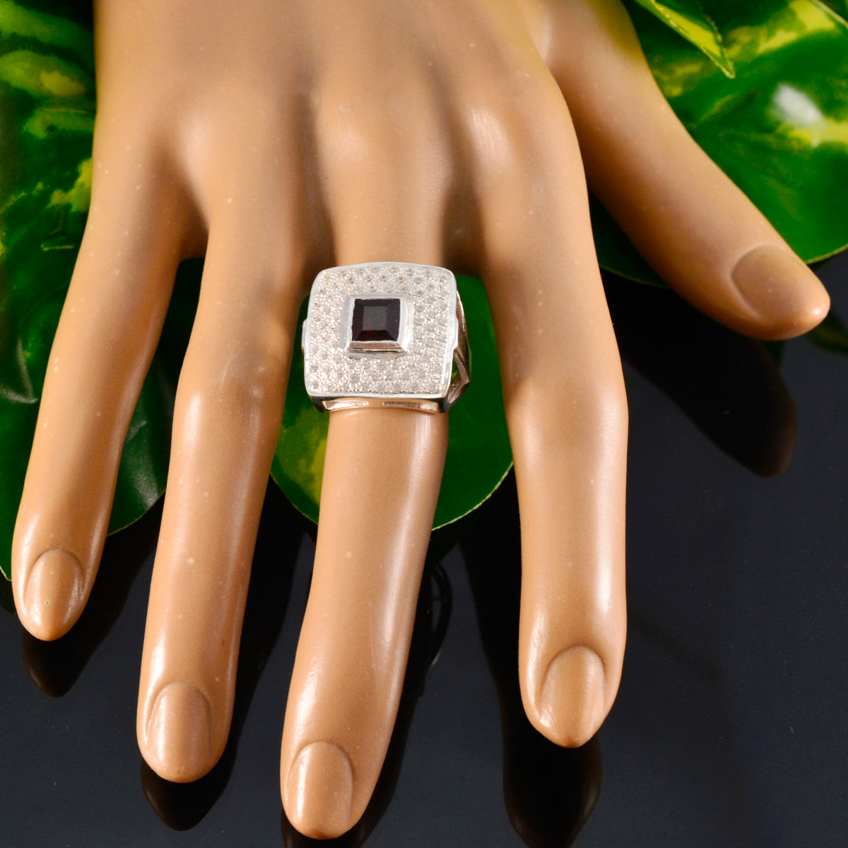 Aisha Modern Red Halo Ring