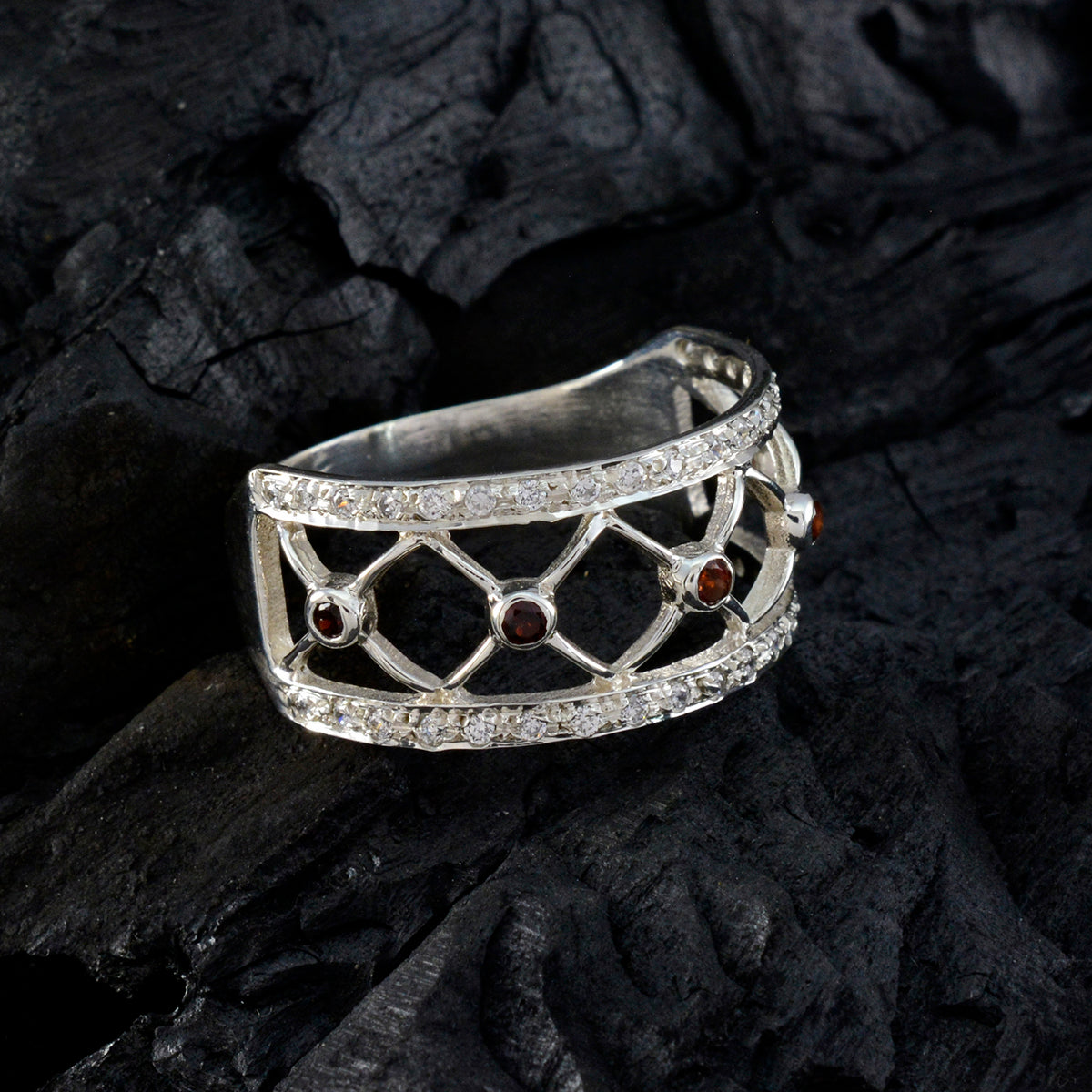 Amelia Trendy Red multiple Ring