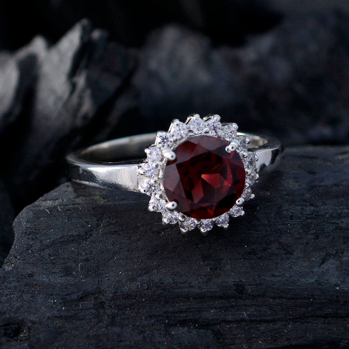 Leah Fairytale Red Halo Ring