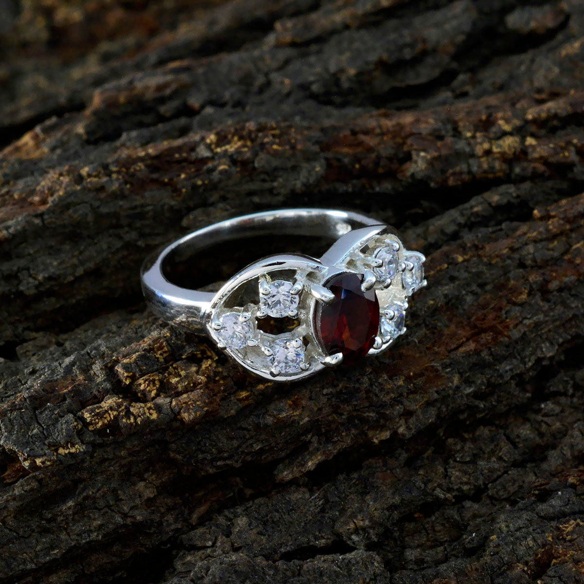 Kristine Fairytale Red Halo Ring