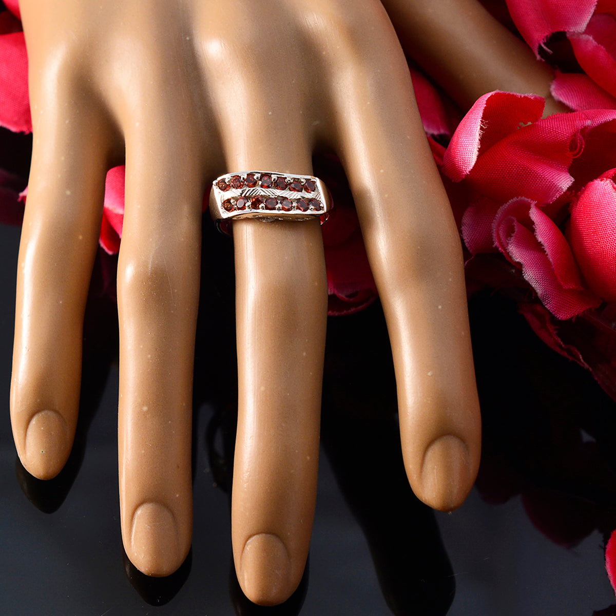 Sofía Luxurious Red multiple Ring