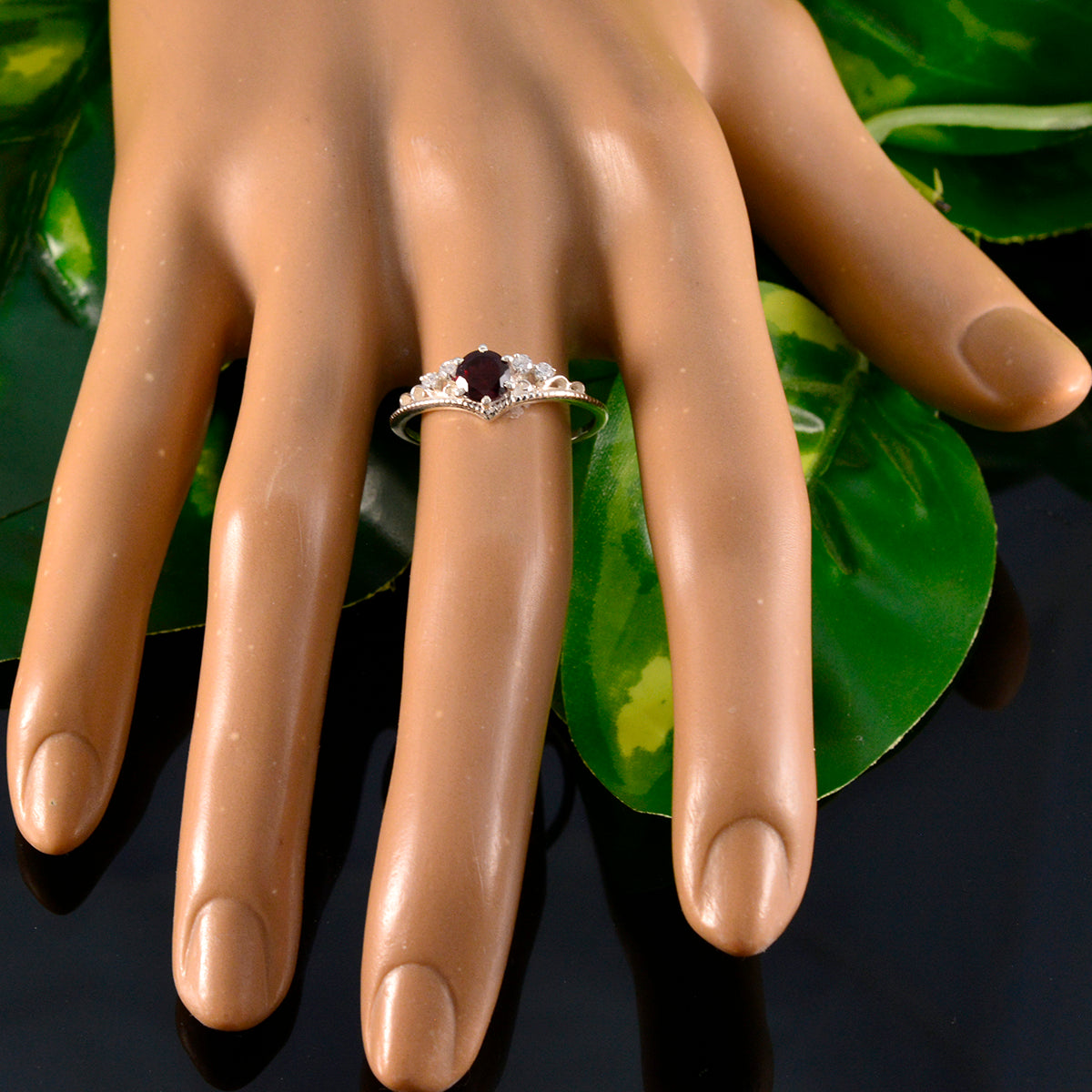 Isla Fairytale Red Halo Ring