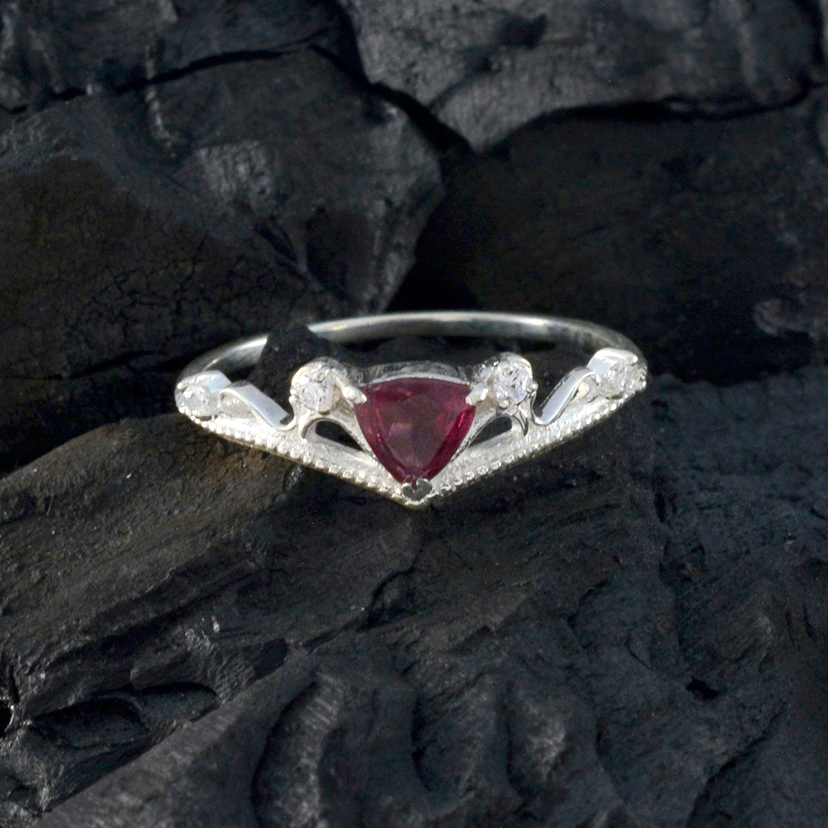 Nisa Sophisticated Red Halo Ring