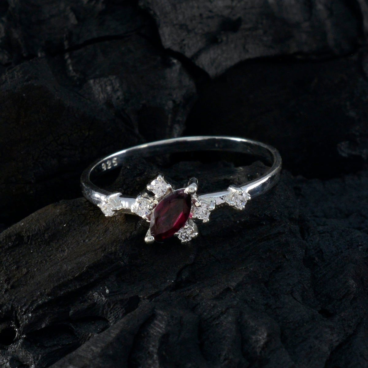 Ying Trendy Red Halo Ring