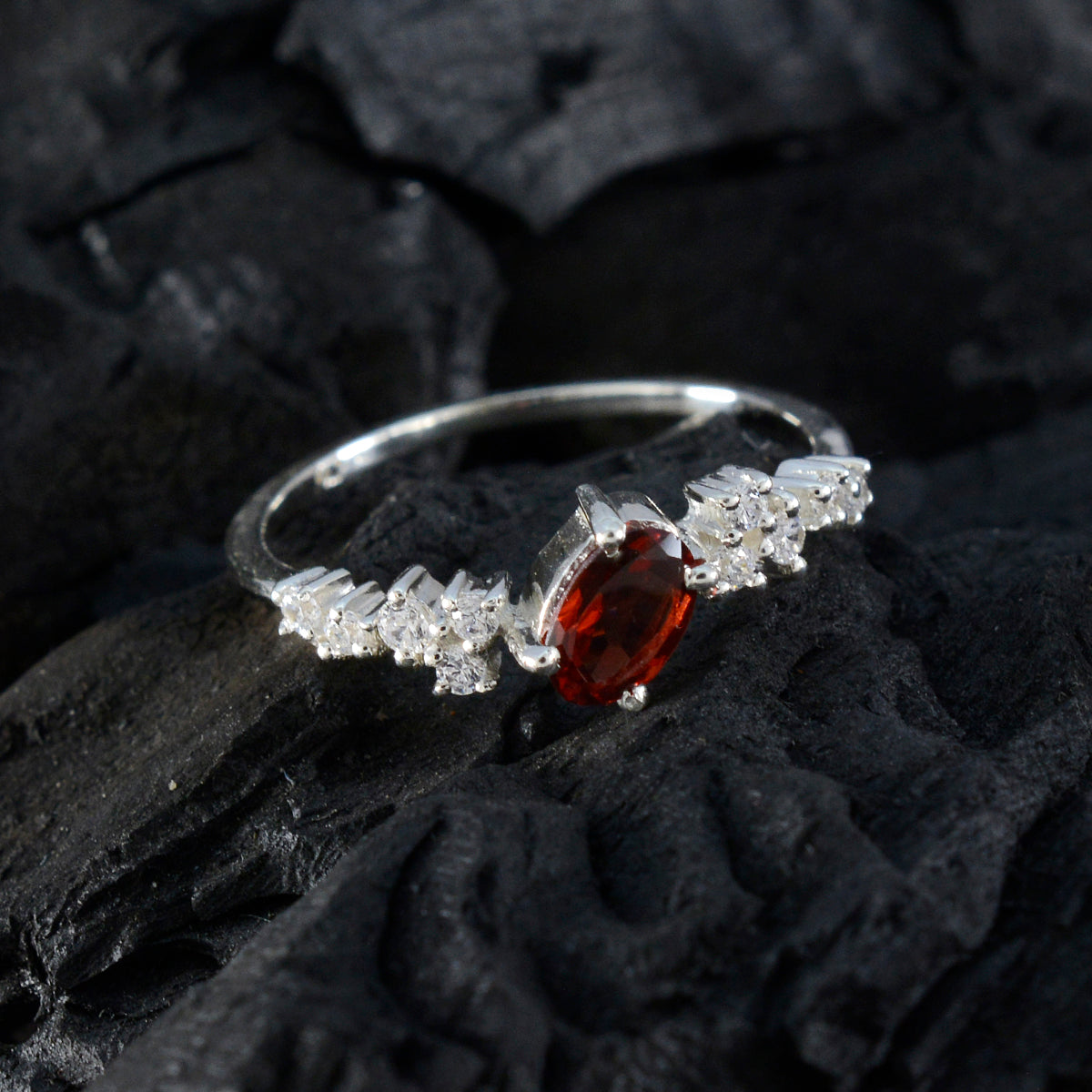 Chen Contemporary Red Halo Ring