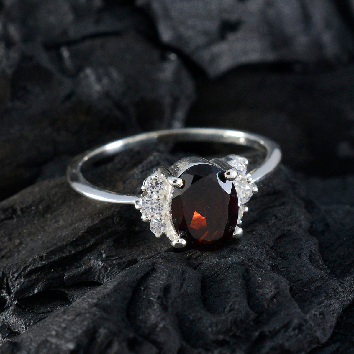 Priya Luxurious Red Halo Ring
