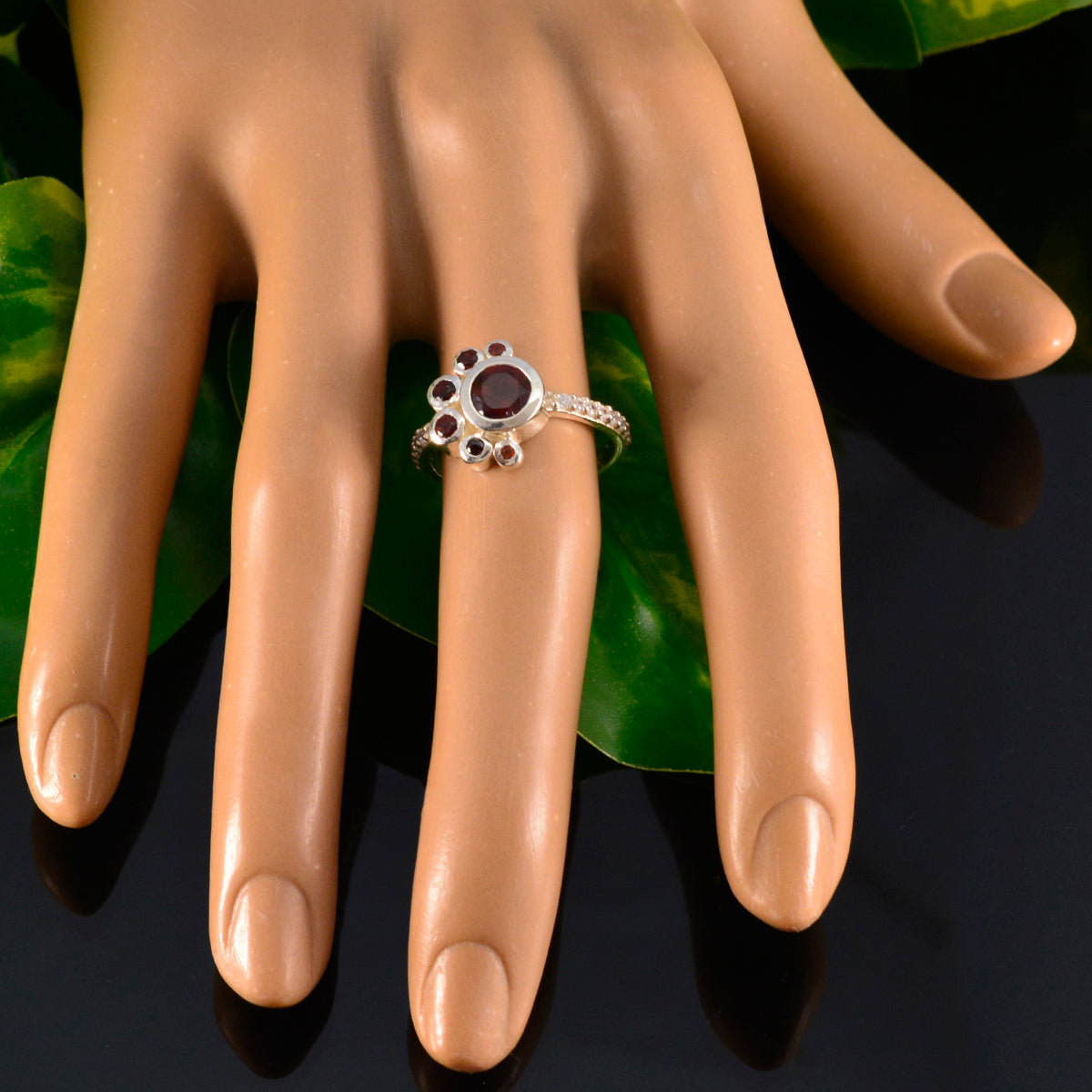 Li Lee Graceful Red Hepta Ring