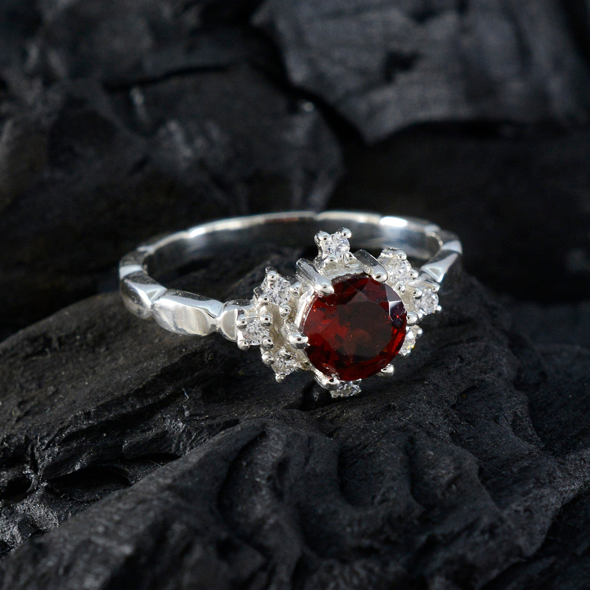 Aisha Luxurious Red Halo Ring