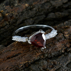 Yan Modern Red Halo Ring