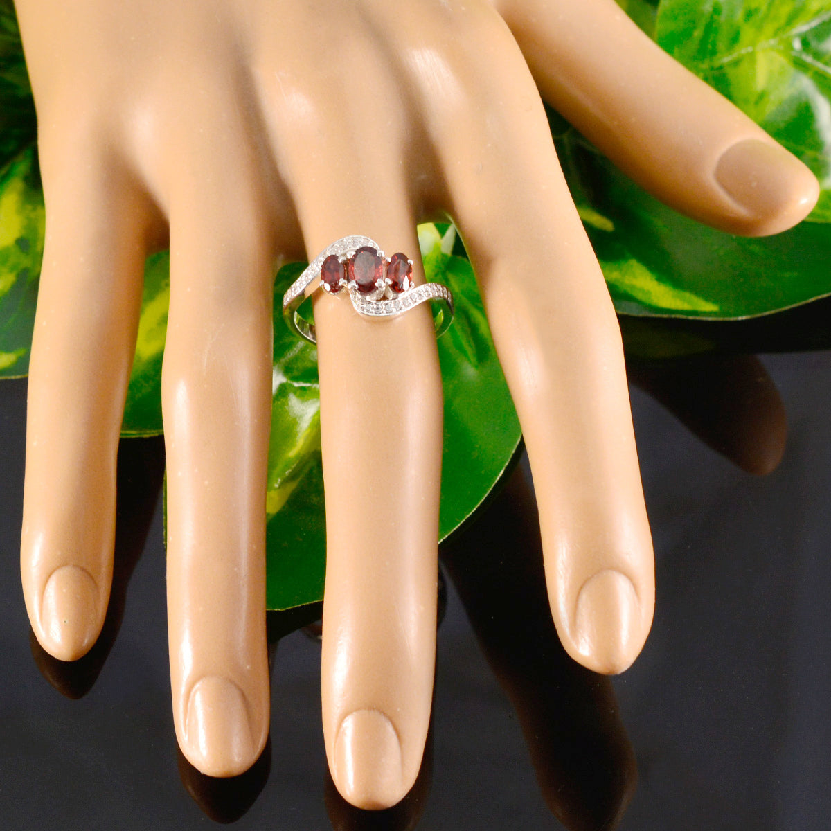 Xiu Fairytale Red Trilogy Ring