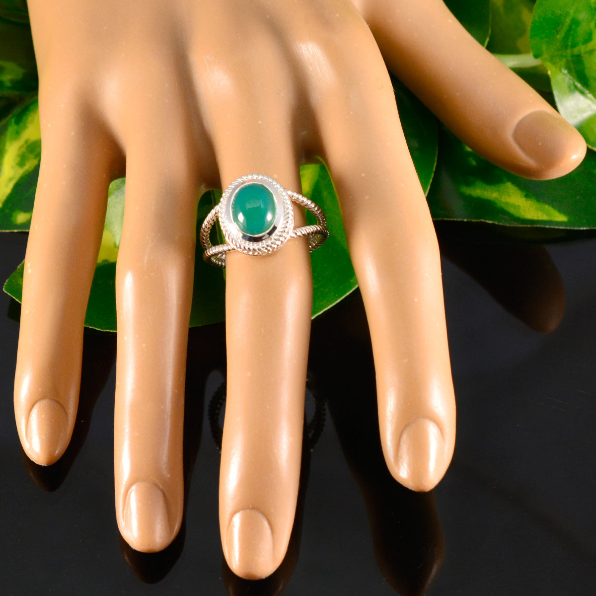 Emily Rope-Wire Green Solitaire Ring