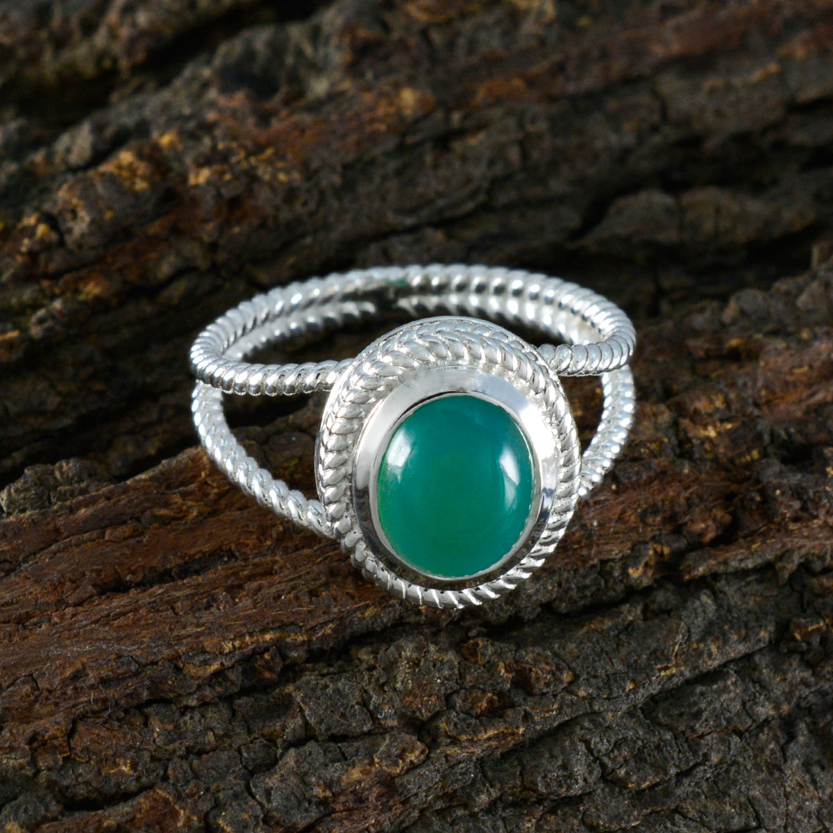 Emily Rope-Wire Green Solitaire Ring