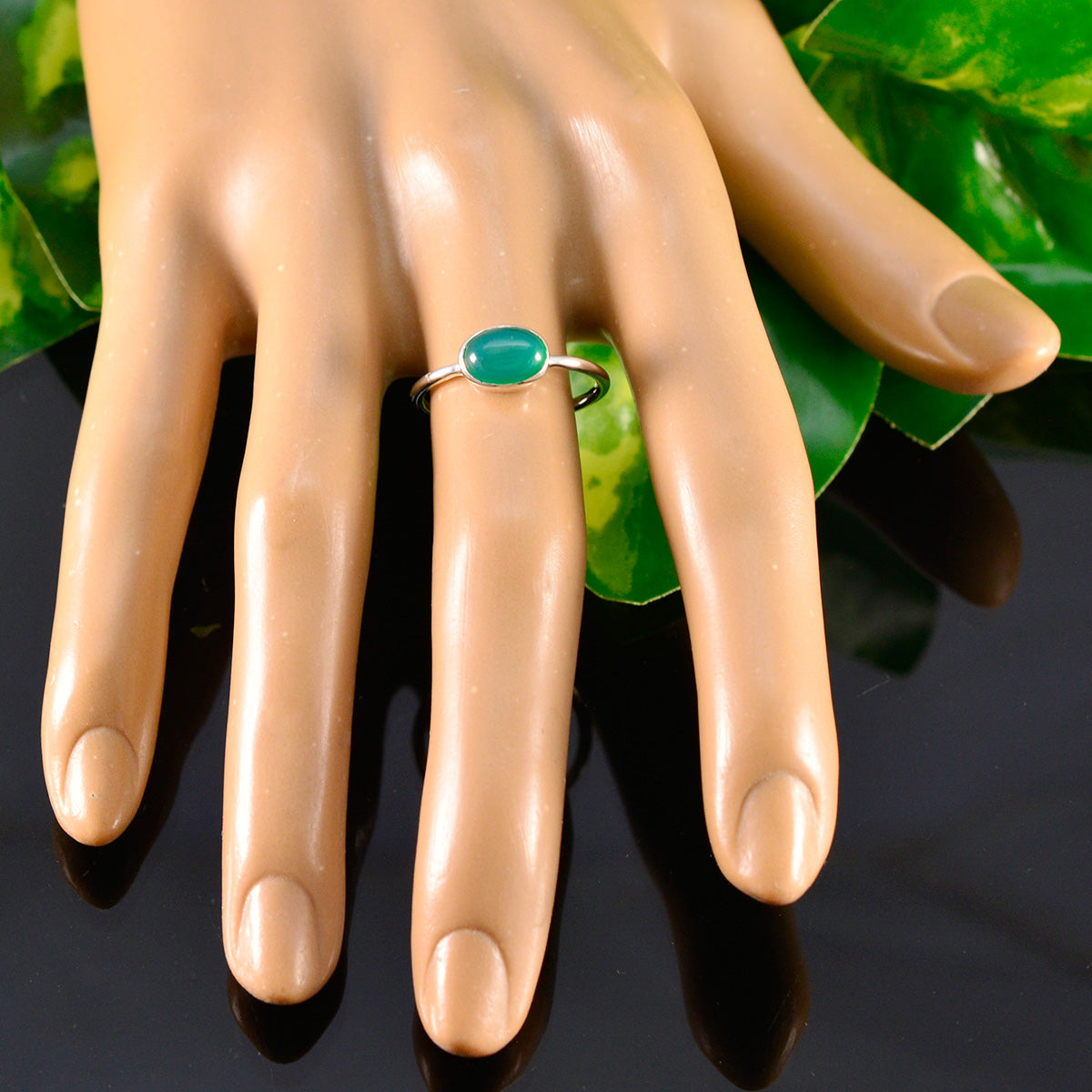 Soo-jin Graceful Green Solitaire Ring