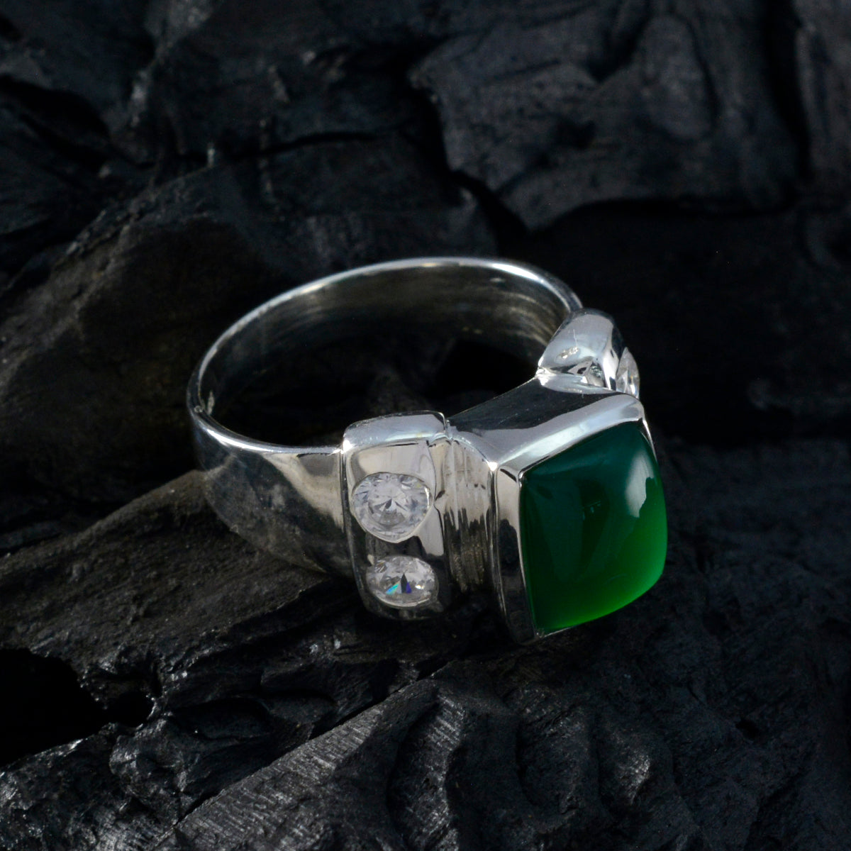 Yasmin Trendy Green Solitaire Ring