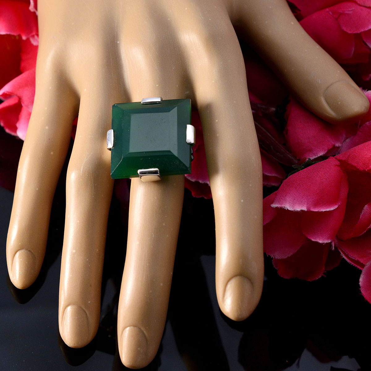 Aisha Armor Green Solitaire Ring