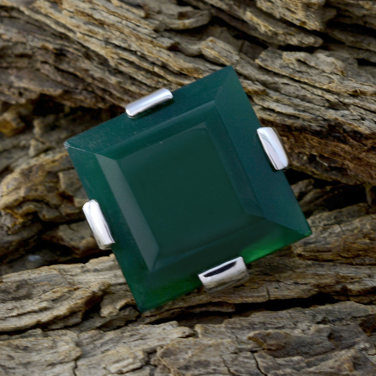 Aisha Armor Green Solitaire Ring