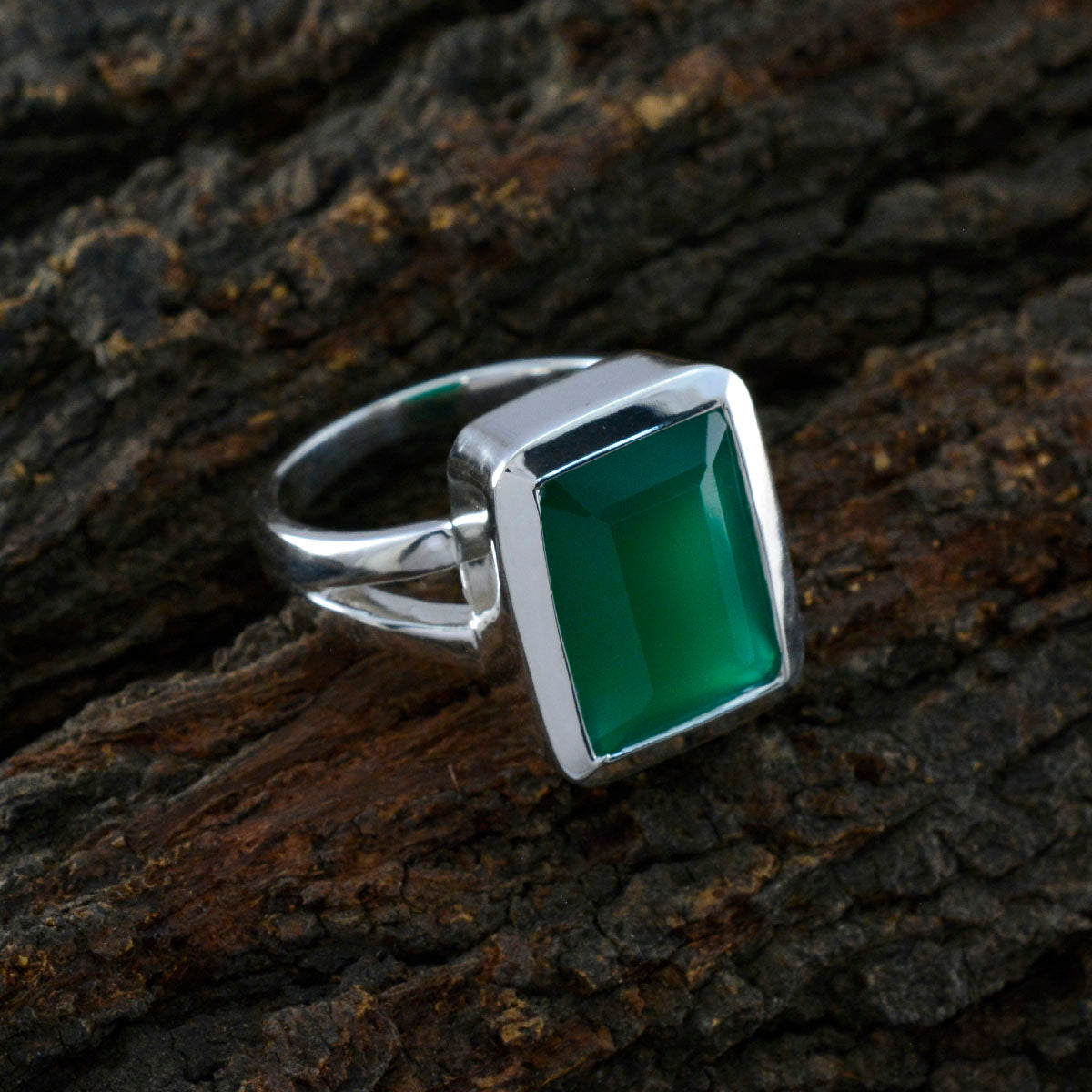 Harper Trendy Green Solitaire Ring