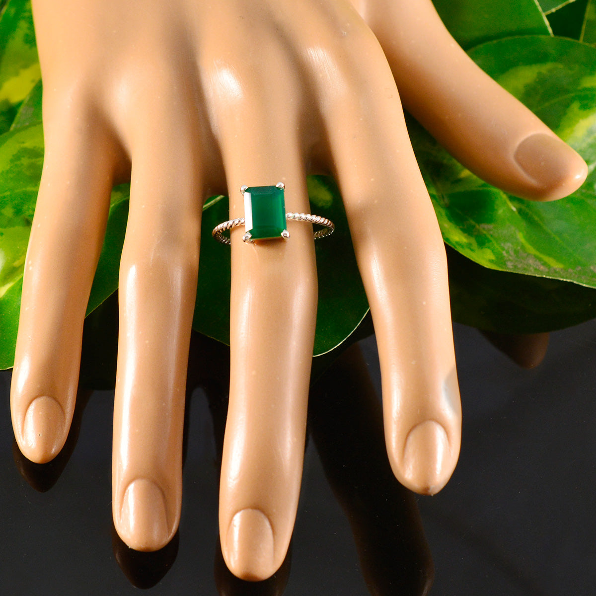 Chen Twist Green Solitaire Ring