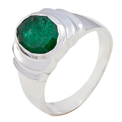 Antonia propsel Green Solitaire Ring