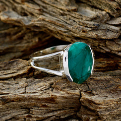 zazlle Luxurious Green Solitaire Ring