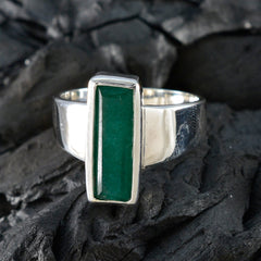 Saanvi Trendy Green Solitaire Ring
