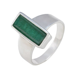 Saanvi Trendy Green Solitaire Ring